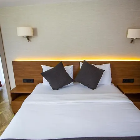 Otel Park 3*