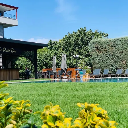 Park ホテル 3*